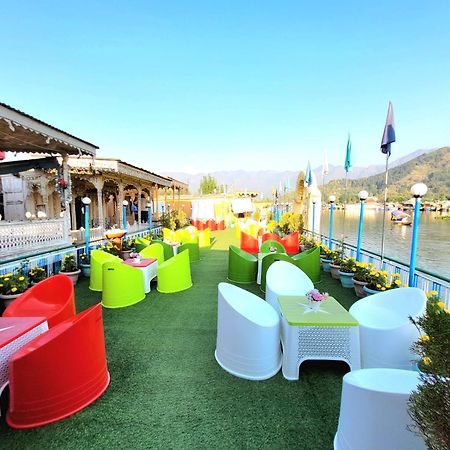 Aziz Palace Group Of Houseboats Srīnagar エクステリア 写真
