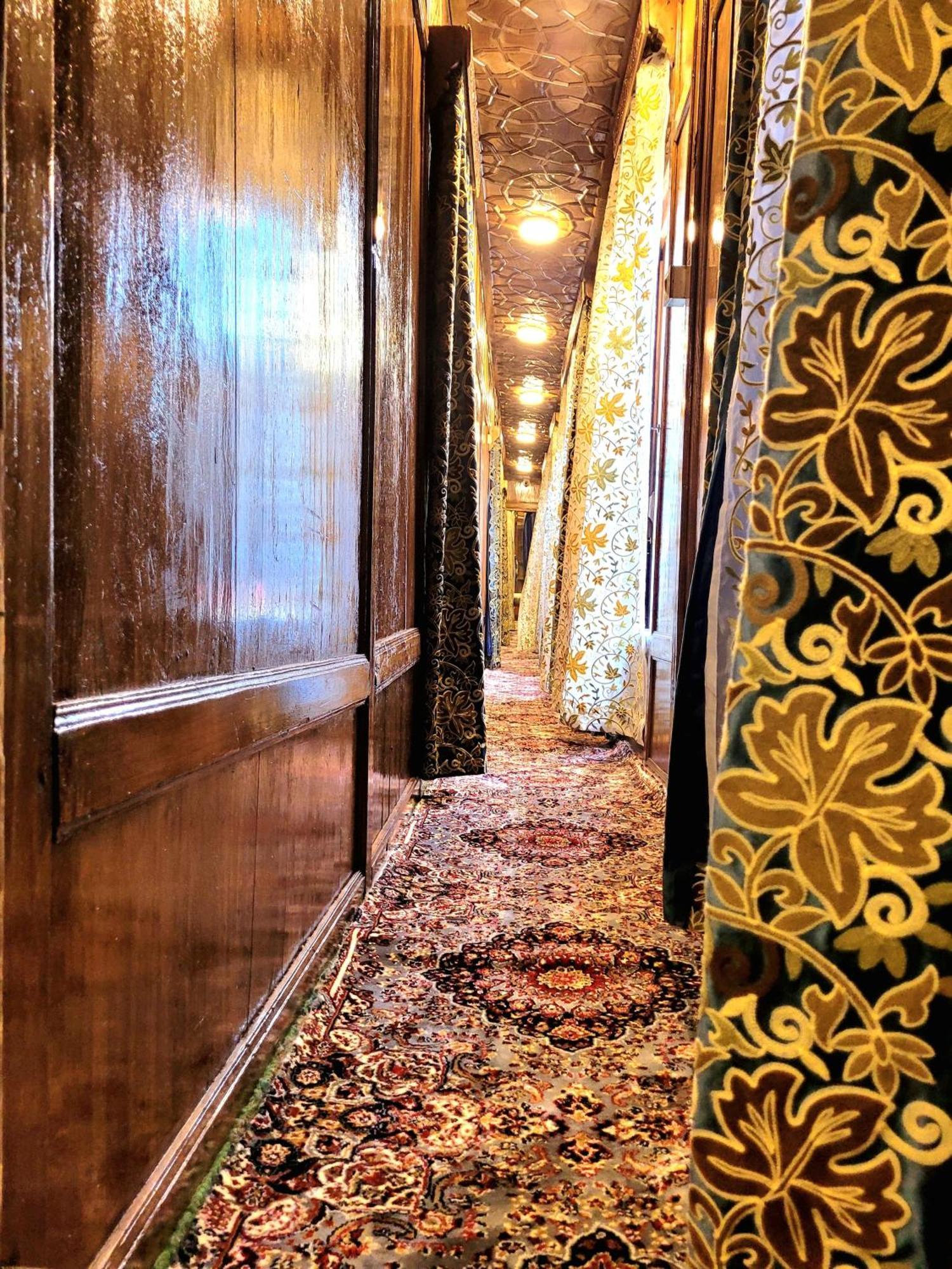 Aziz Palace Group Of Houseboats Srīnagar エクステリア 写真