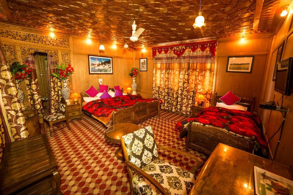 Aziz Palace Group Of Houseboats Srīnagar エクステリア 写真