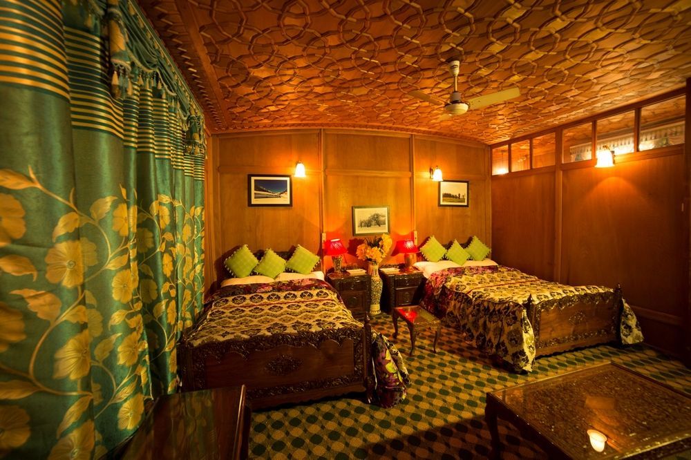 Aziz Palace Group Of Houseboats Srīnagar エクステリア 写真